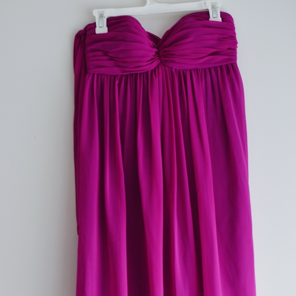Fuscia flowy knee-length dress - Picture 1 of 6